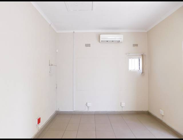 450M² OFFICE TO LET IN FERNDALE